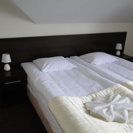 Hotel Cynamon Tokarnia  Экстерьер фото
